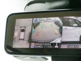 アラウンドビューを、ナビのスイッチで、ルームミラーかナビ画面かどちらかに映せます。