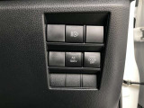 停電などの非常時には電源としても使える100V/1500Wコンセントを車内に設置。電気製品にも対応し、普段使いにもアウトドアでも大活躍!各種スイッチ部