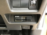 ETCが装着されています。再セットアップ後高速道路の料金所をノンストップで通過できて大変便利です。