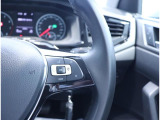納車前点検では71項目にわたる厳しいチェックを行い、《エンジンオイル》、《オイルフィルター》、《ワイパーブレードゴム》を交換して納車いたします。