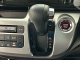 オートマチックシフトレバーは、手になじみ操作しやすい形状で安全運転にもつながります♪