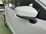 ウィンカーがドアミラーに内蔵されています。ドレスUP効果が主ですが、周りの車からも気づいてもらい易いので、安全性もにも繋がっています。