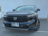 SUVの力強さとクーペの美しさを融合した、コンパクトながらも強い存在感を放つスタイリングのヴェゼル e:HEVです。