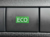 ワンタッチで省燃費走行をサポートするECONスイッチを装備。