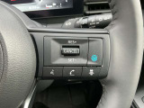 プロパイロット【同一車線運転支援技術】搭載。高速道路でドライバーに代わってアクセル、ブレーキ、ステアリングを自動制御します。