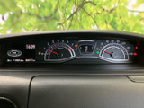 視認性の高いメーター類で、運転に必要な情報を的確に把握できます。運転に集中できる、シンプルで機能的なデザインです。