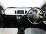 見通しのよいすっきりとした視界で、誰でも運転しやすいです。運転のしやすさは疲れにくさにも繋がりますよ♪