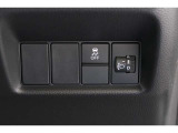 【横滑り防止装置】ドライバーの安全運転をアシストしてくれる装備が充実しています☆ドライバーの不安を安心へと変えてくれますね。