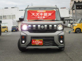 丸いヘッドライトが魅力の個性的なフロントデザイン!白い光・ハイレスポンス、低燃費の【LEDヘッドランプ】!