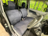 運転席シート廻りは使用感も少なく、良好な状態となっています。丁寧に使われていたことがよくわかりますね。
