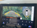 【パノラミックビューモニター】専用のカメラにより、上から見下ろしたような視点で360度クルマの周囲を確認することができます☆死角部分も確認しやすく、狭い場所での切り返しや駐車もスムーズに行えます。