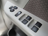 全席パワーウインドウ★運転席はワンタッチで開閉可能です♪