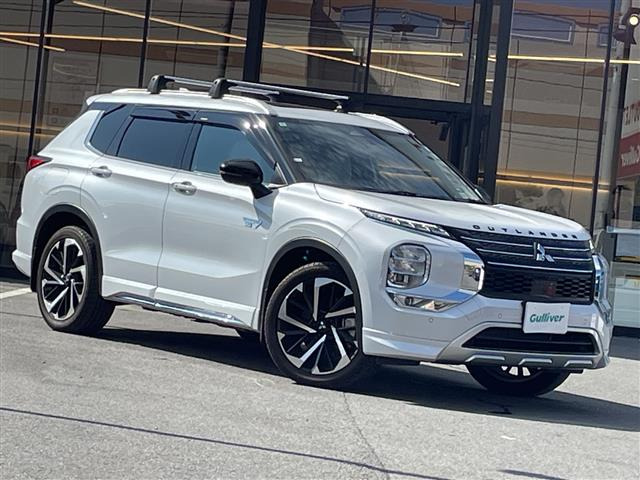 アウトランダー PHEV 2.4 P 4WD 本革シート