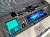 車載工具一式と、パンク補修キット、エアーコンプレッサーです。