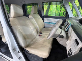 運転席シート廻りは使用感も少なく、良好な状態となっています。丁寧に使われていたことがよくわかりますね。