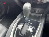 【 シフト 】スムーズなシフトチェンジで快適にお車を操縦していただけます!//
