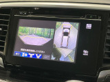 【マルチビューカメラシステム】専用のカメラにより、上から見下ろしたような視点で360度クルマの周囲を確認することができます☆死角部分も確認しやすく、狭い場所での切り返しや駐車もスムーズに行えます。