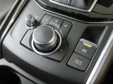 手元で直感的に操作できるコマンダースイッチや、停車時に便利なオートホールド機能を搭載!運転中の視線移動を抑え、安全で快適なドライブをサポートします。優れた操作性と上質感、ぜひ店頭でお確かめください。