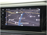 ★Volkswagen純正インフォテイメントシステム&rdquo;Discoverproのナビゲーションシステムです。全面タッチスクリーンによりまるでスマートフォンのように画面上を軽くタッチするだけで反応