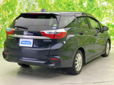 リアビューも洗練されたデザイン。スタイリッシュなテールランプが、後続車への注意を促し、安全性を高めます。