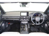 操作性に優れた運転席となります!小物入れや各ボタンの配置にこだわり、使いやすいです!座り心地もよく視認性も良好なのでロングドライブもお任せ下さい!