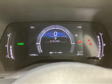 視認性の高いメーター類で、走行情報を的確に把握できます。運転に集中できる、シンプルなデザインが魅力です。