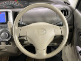 インテリアに合わせたデザインのステアリングは、運転される方のことも考え、運転しやすい形状、大きさです。是非一度、実際に触ってお確かめください。