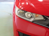 LEDヘッドライトは、点灯の瞬間から光量を発揮し、突然暗くなるトンネルなどでの安定感を高めます。