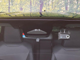 【トヨタセーフティセンス】走行中に前方の車両等を認識し、衝突しそうな時は警報とブレーキで衝突回避と被害軽減をアシスト。より安全にドライブをお楽しみいただけます。