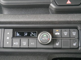 【オートエアコン】オートエアコンで快適な車内!温度や風量を自動調整し、理想の車内環境を保ちます。煩わしさのない快適なドライブを楽しみましょう。