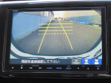 リアワイドカメラシステム!従来の視野に加えて、後方側方を約180&deg;まで見えるワイドビューと、後方を真上から見たような視野で駐車時などに便利なトップダウンビューの3つの視野があります!
