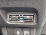 ビルトインタイプの【ETC】で見た目もスッキリ。高速道路の利用にとても便利です。