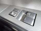 ビジネスカーでも快適装備は外せません。運転席&助手席はパワーウインドウです。(挟み込み防止機能付き)。