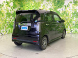 リアビューも洗練された印象。安定感のあるフォルムで、駐車時にも安心です。都会的なデザインが魅力的に映ります。