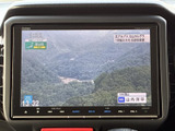 停車中には、地上デジタルテレビの視聴が可能です。長距離移動の休憩時間に、ニュースや番組を楽しんでいただけます。リラックスした時間をお過ごしください。