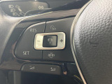 ◆クルーズコントロールにレーダーセンサーを組み合わせ、先行車を測定し設定されたスピードを上限に自動で加減速を行います。一定の車間距離を維持することで、長距離走行でのドライバーの疲労を低減させます。