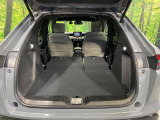 【パワーバックドア】スマートキーや運転席のボタンを押すだけでリアゲートが自動で開閉します!荷物を持っている時や、高い位置にあるバックドアを閉める際に便利な機能です♪