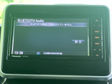 お気に入りの音楽を快適に楽しめるオーディオシステム。Bluetooth接続でスマートフォンとの連携も可能です。長距離ドライブも飽きさせません。