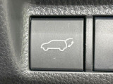 【パワーバックドア】スマートキーや運転席のボタンを押すだけでリアゲートが自動で開閉します!荷物を持っている時や、高い位置にあるバックドアを閉める際に便利な機能です♪
