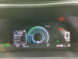 視認性の高いメーター類で、運転状況を的確に把握できます。運転に集中できる環境が整っています。