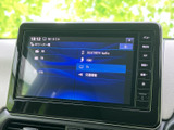 お好みの音楽を存分に楽しめるオーディオシステム。CDやラジオはもちろん、Bluetooth接続も可能です。車内での時間をより豊かに演出します。