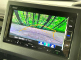 【バックカメラ】駐車時に後方がリアルタイム映像で確認できます。大型商業施設や立体駐車場での駐車時や、夜間のバック時に大活躍!運転スキルに関わらず、今や必須となった装備のひとつです!