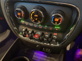 ◆LIBERALAは、輸入車選びの新たなスタイルを提案するインポート・セレクト・ブランドです。オーナー様となる方がクルマから直接感じる感性を第一にした、最良の一台との出会いをコーディネートいたします。