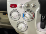 寒い冬も暑い夏も全席に快適な空調を届けてくれる、ダイヤル式エアコンを装備♪
