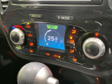 【オートエアコン】一度お好みの温度に設定すれば、車内の温度を検知し風量や温度を自動で調整。暑い&hellip;寒い&hellip;と何度もスイッチ操作をする必要はありません。快適な車内空間には必須の機能ですね♪