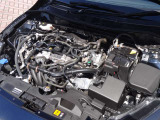 1.5L SKYACTIV-G搭載車です。エンジンルームの状態も確認できます。