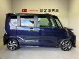 車両右側面からの写真になります。車をご覧になりたい時はお気軽に最寄りの店舗へご相談下さい。