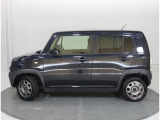 軽ワゴンとSUVを融合したデザイン。街乗りでもアウトドアでもなんでもござれなお車です☆