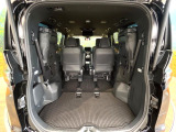 普段のお買い物や通勤、送迎等に十分な荷室スペースを確保しております。セカンドシートを倒すと、大きな荷物の積載も可能です♪