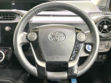 【純正革巻きステアリング】上質な革を使用することで、手にしっかり馴染みとても運転しやすいハンドルです♪